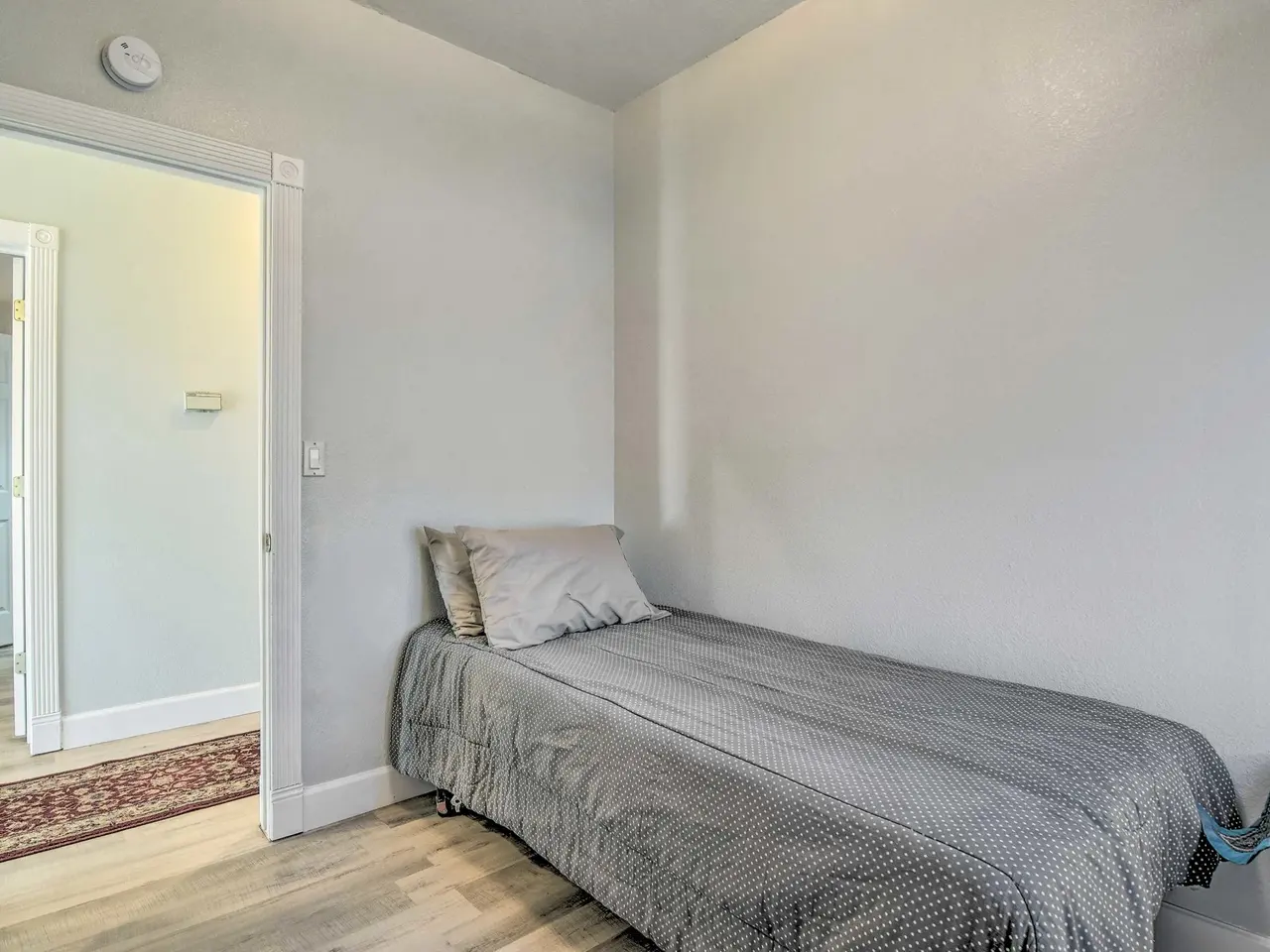 Casa 12 den with a twin bed